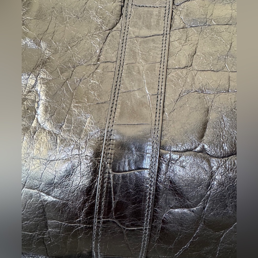 Danielle Nicole Black Croc-Embossed Large Clutch with Gold Hardware - Picture 3 of 12